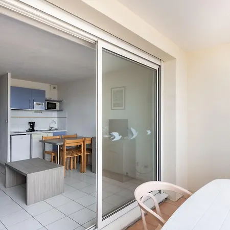 Residhotel Mayflower 3* לה-גרו-דו-רואה